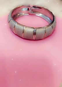 Archies Silver Glittery Kadda With Magnetic Lock