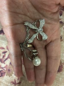Sparkling Bow Pendant brooch with Pearl