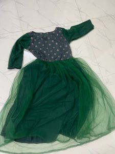 Elegant Emerald Green Tulle Gown
