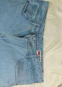 Levi's Light Wash Denim Jeans
