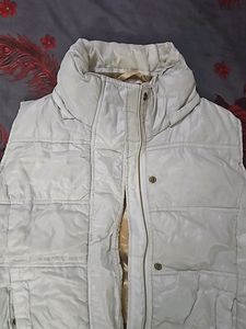 Off White Half Jacket With Pockets
