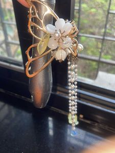 Elegant Butterfly Hair Clip with Pearls
