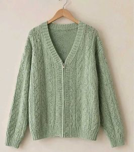 Chic Green Cable Knit Zip-Up Cardigan