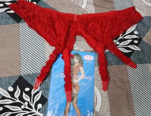 (992)Red Lace Suspender Belt