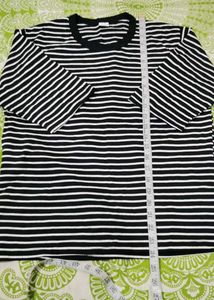 Classic Black &amp; White Striped Tee