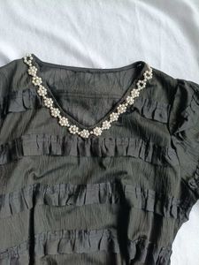 Chic Ruffle Detail Dress