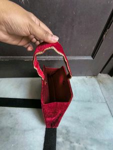 Luxury Red Velvet Heart Clutch - Gold Detailing