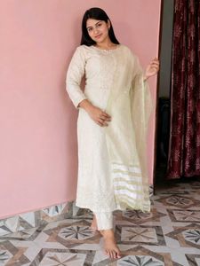 Elegant White Kurta Set with Dupatta