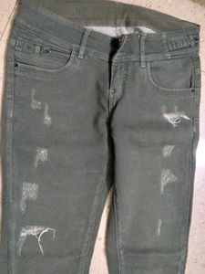 Distressed Olive Skinny Jeans (3 time used)