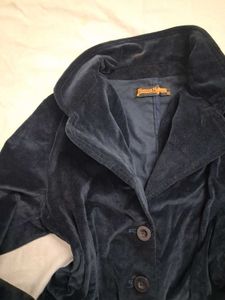 VELVET BLAZER