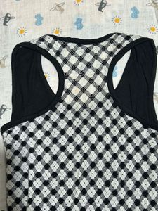Trendy Black &amp; White Checkered Tank Top