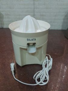 Sujata Citrus Juicer