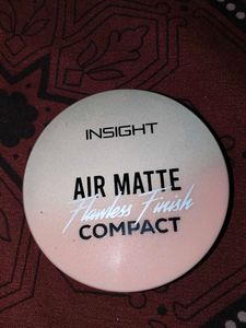 Insight Air Matte Flawless Finish Compact