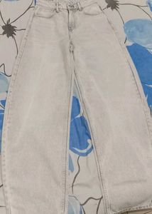baggy grey jeans