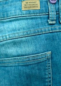 UCB Jeans + WRANGLER Shorts