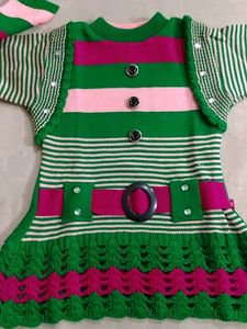 Size --3-4yrs Old Kids Girls,,Winter Top ,, It's N