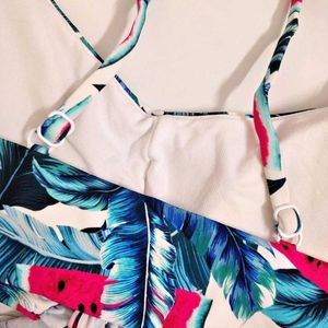 Watermelon Tropical Print Bikini Top 28/30