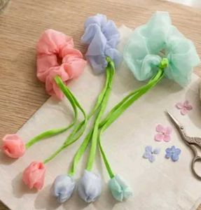 Floral Tulip Scrunchies Set