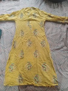 Elegant Yellow Kurta with Floral Print