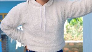 Cozy Fleece Hoodie - Perfect for Chilly Days