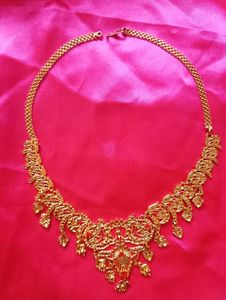 Elegant Gold Necklace