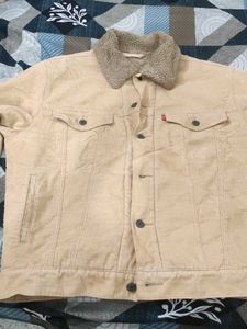 denim jacket (Levi's)