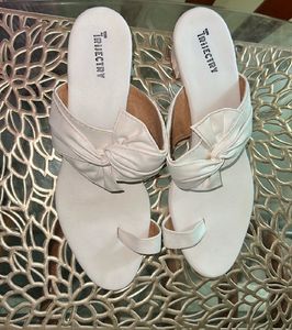 Stylish White Toe-Ring heeled Sandal