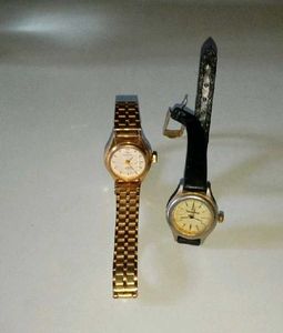 combo of two vintage watches