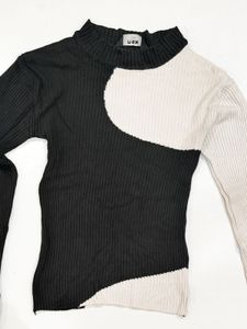 Colour block Black &amp; White Ribbed Knit Top