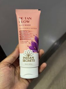 Indian Secrets De-tan glow face wash