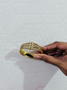 Anti turnish braclet new with tag