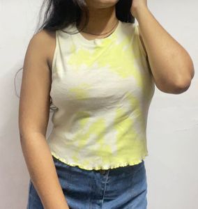 Trendy Tie-Dye Cropped Tank Top
