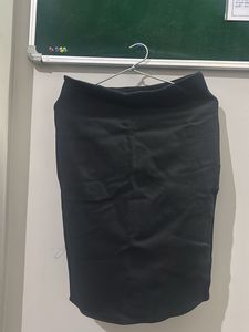 Chic Black Ruffle Skirt with a Slit