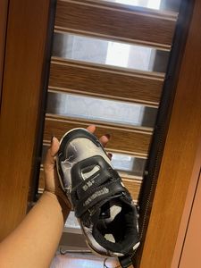 Stylish Lightning Print Sports Shoes