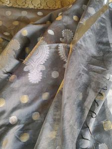 Elegant Grey Banarasi Silk dupatta