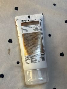 Streax Bright &amp; Shine Face Wash
