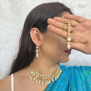 Elegant Kundan Jewellery Set