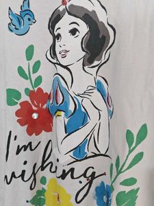 Cute Snow White Graphic Tee