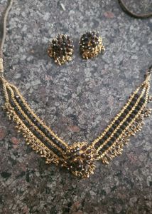 Elegant Gold & Black Necklace Set