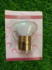 NY BAE PRO KABUKI BRUSH