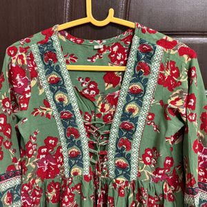 Green Floral Kurta with Lace-up Neck