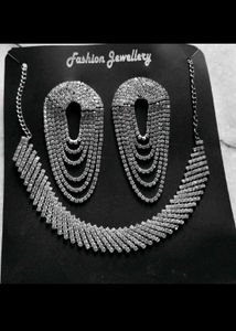 Sparkling Rhinestone Necklace & Earring Set