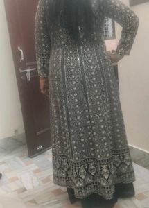 Ethnic Kurta Set with Embellishments