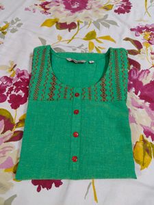 Avaasa Handloom Kurti