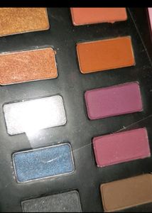 12 Color Eyeshadow Palette - Pink Case