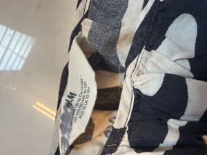 H&amp;M Stylish Swirl Print Cropped Top