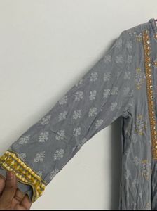 Elegant Grey Floral Print Kurta
