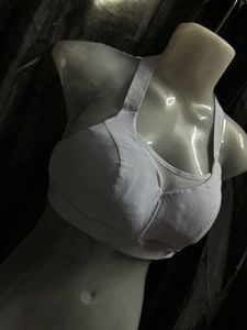 Comfortable White Sports Bra