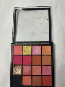 Multi-Shade Eyeshadow Palette