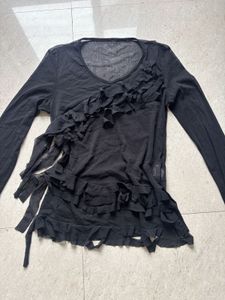 Chic Black Ruffled Long Sleeve Top